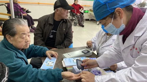 爱老敬老，向上向善 平泉市医院护理部开展关爱老年健康义诊与营养咨询服务